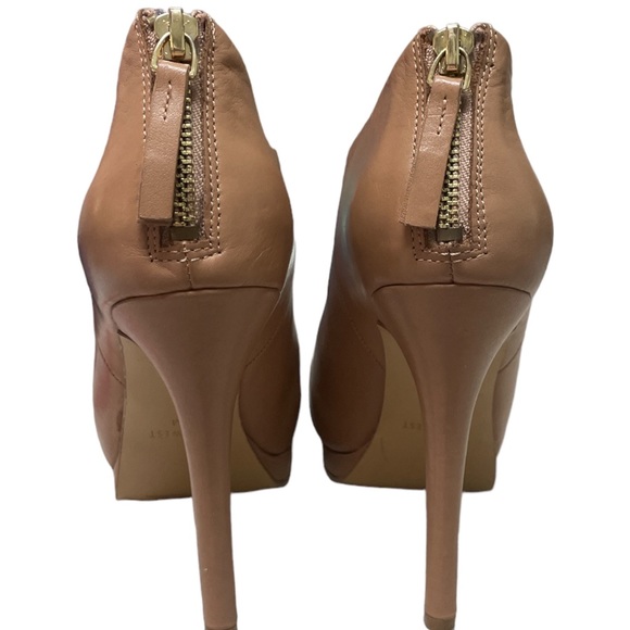 Taupe Nine West leather Haywire Booties Size 8. - Picture 3 of 4